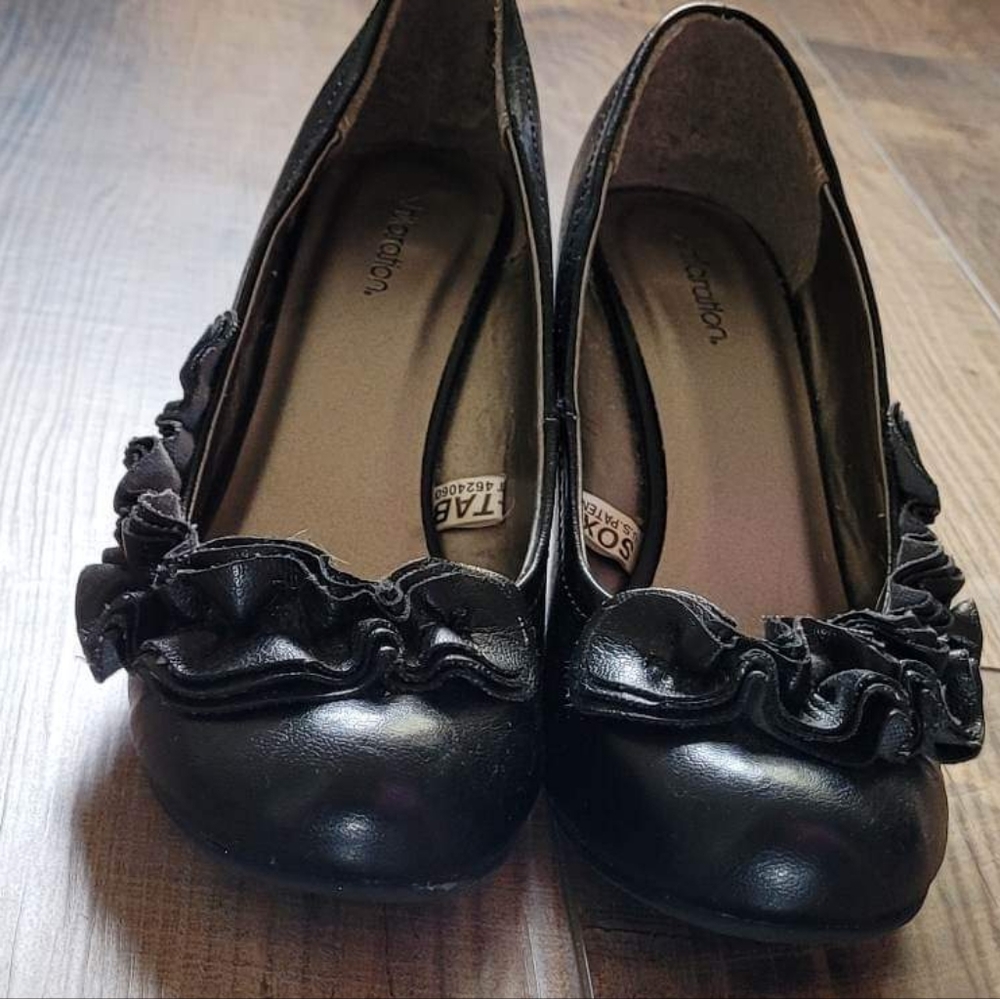 🦖 Leather Ruffle Heels - Picture 4 of 5